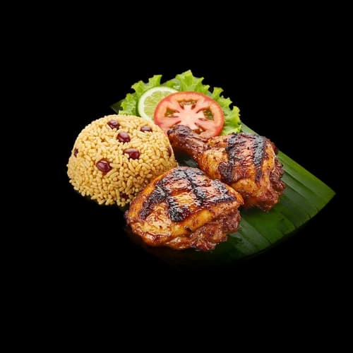 Imagen Transparente de Pollo Jerk Jamaicano con Arroz y Guisantes en Hoja de Plá