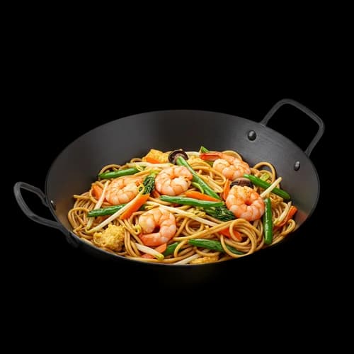 Gebratene Nudeln mit Gemüse und Garnelen im Wok